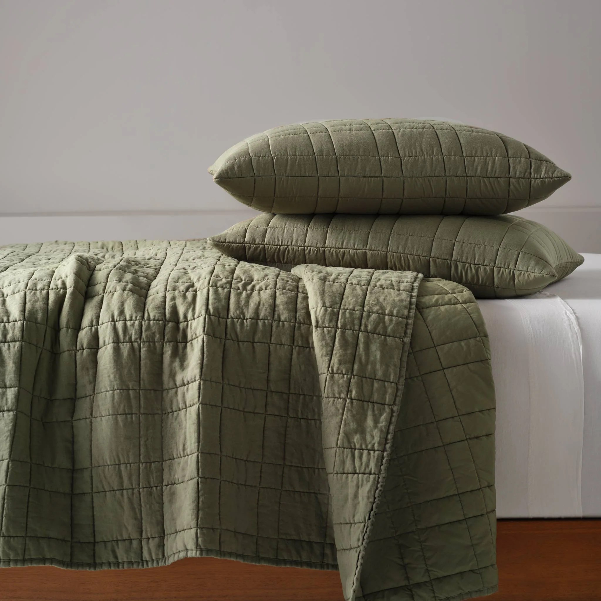 Washed European Linen Quilt Set - Image 12