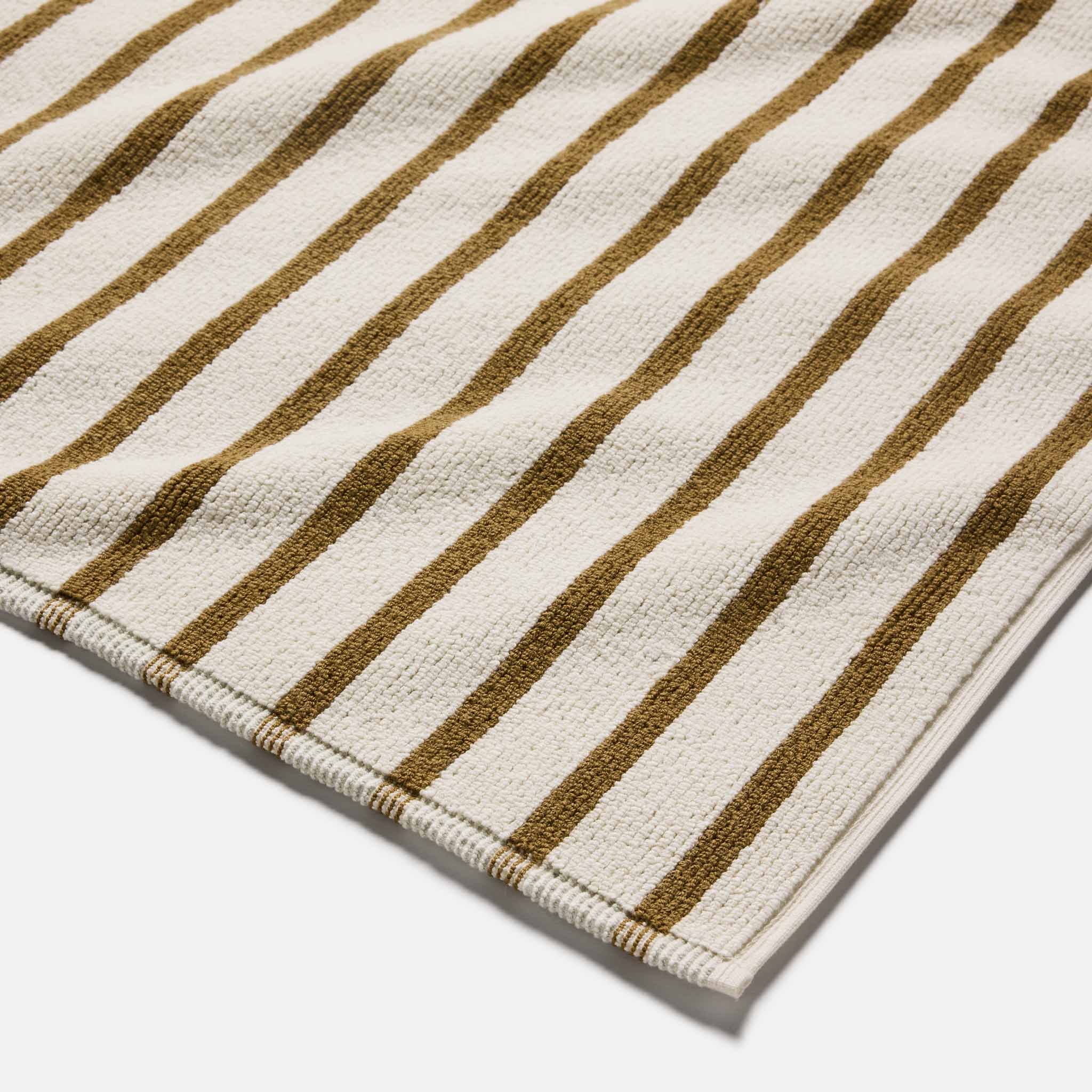Reversible Looped Bath Mat - Image 4
